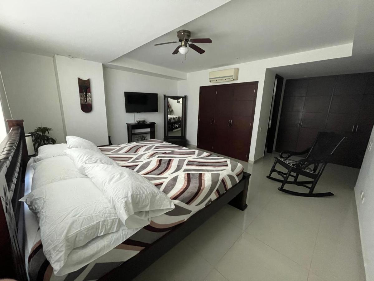 Cartagena Beach Front Apartments Bagian luar foto