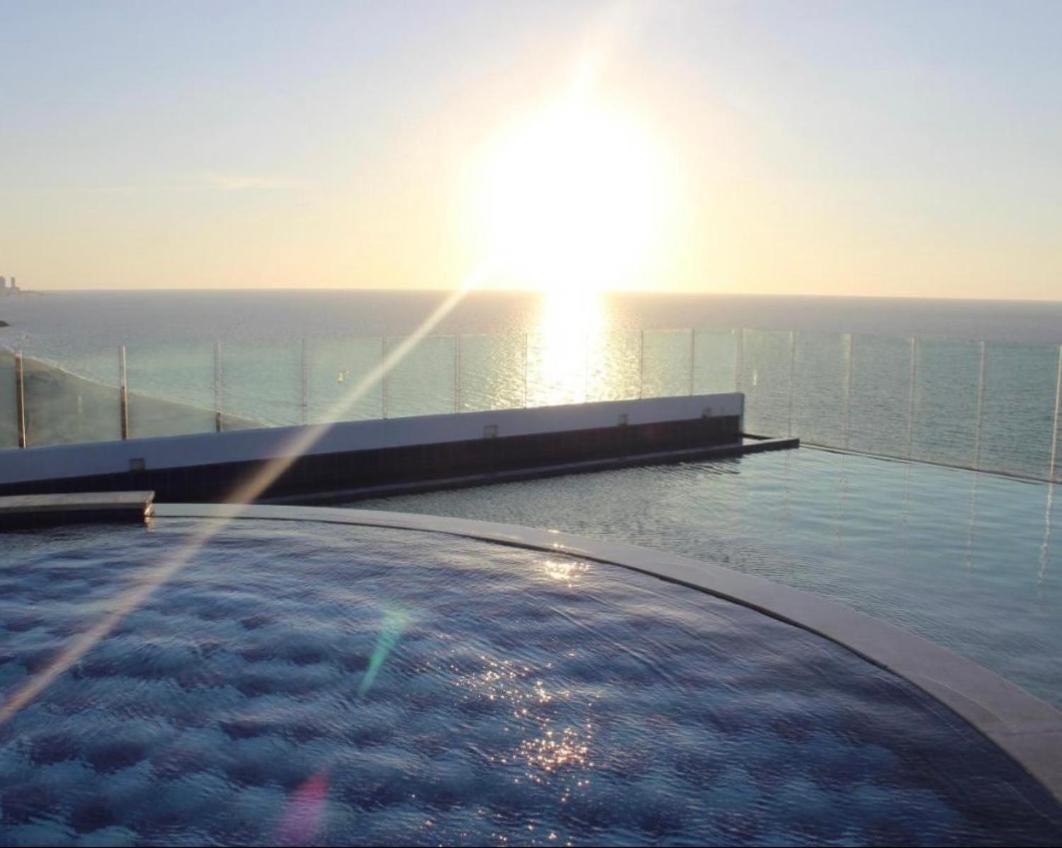 Cartagena Beach Front Apartments Bagian luar foto