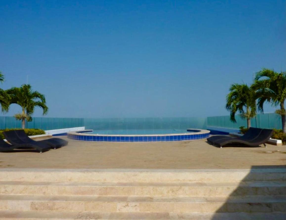 Cartagena Beach Front Apartments Bagian luar foto
